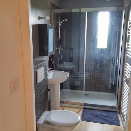 La Maison Des Combrailles Saint-Jacques-dʼAmbur